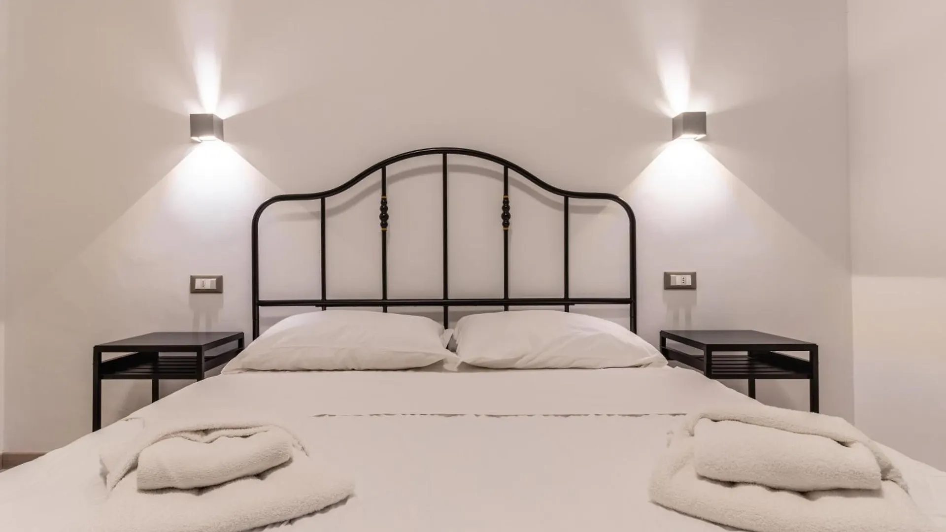 Il Quadrifoglio D4 Apartment By Wonderful Italy 시르미오네 이탈리아